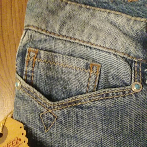 NWT REALLY COOL BOOTHEEL TRADING CO. BY SHERYL CROWE MEMPHIS JEANS. SZ 27/32 - Picture 8 of 12